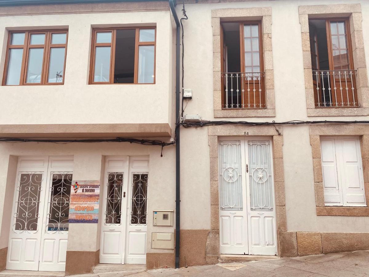 Albergue Y Gelateria Il Nonno ซาร์เรีย ภายนอก รูปภาพ